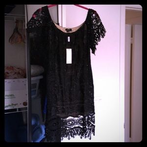 Lace sky strapless dress